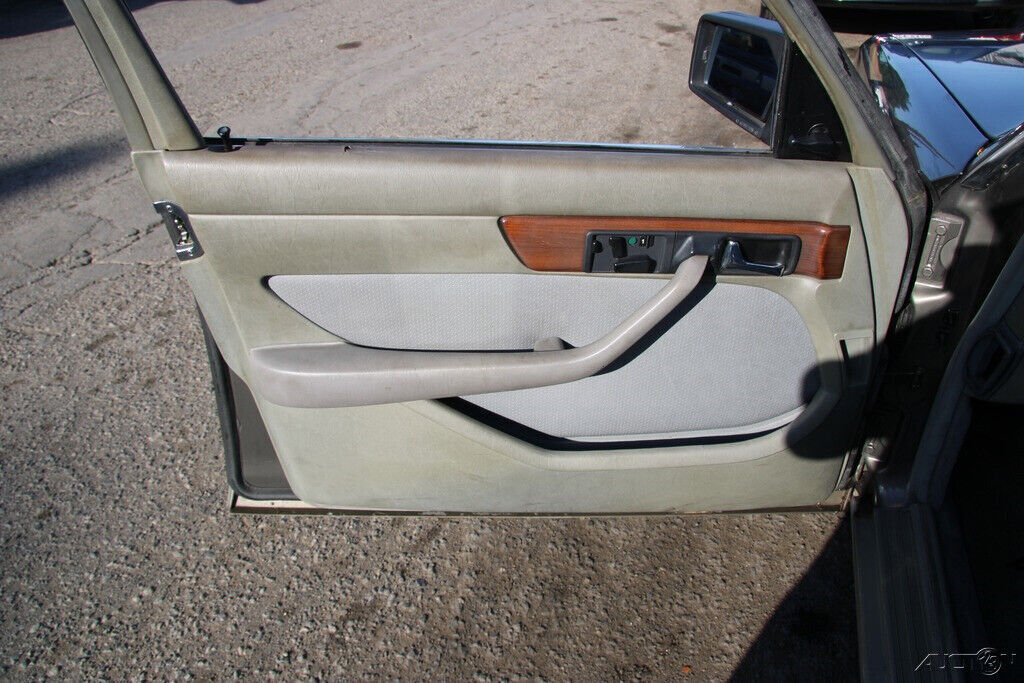 1987 Mercedes-Benz 400-Series 420 SEL - photo 11