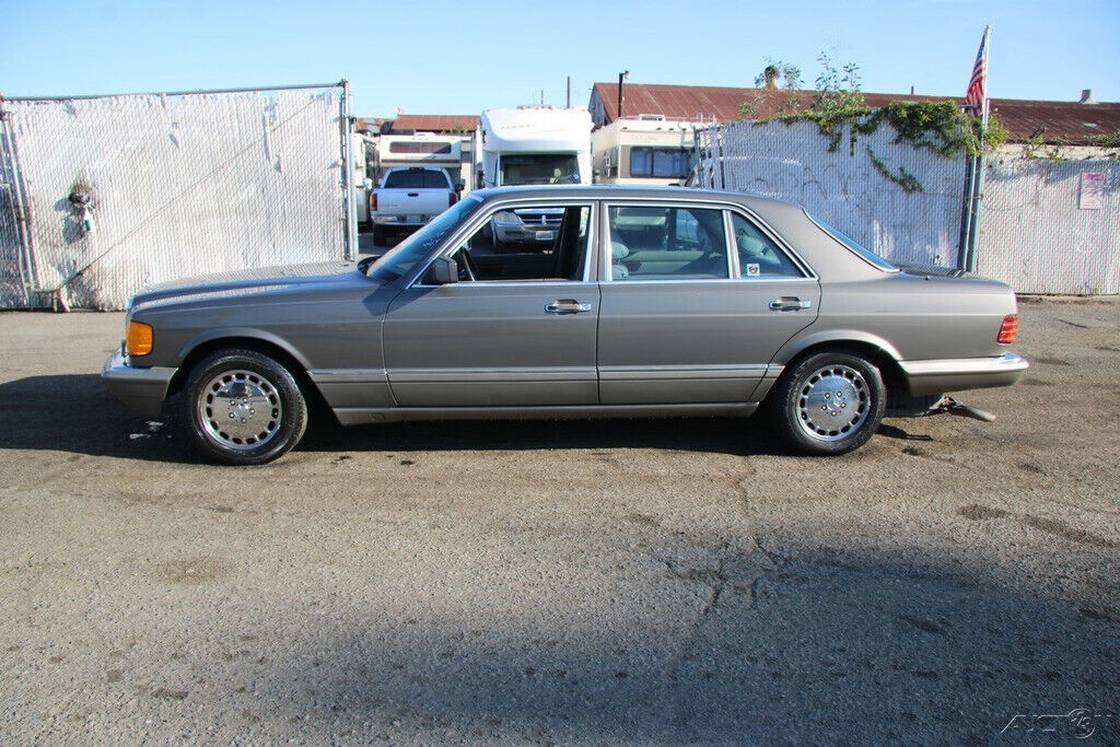 1987 Mercedes-Benz 400-Series 420 SEL - photo 3