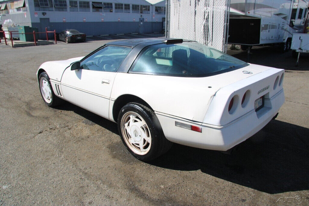 1988 Chevrolet Corvette - photo 4