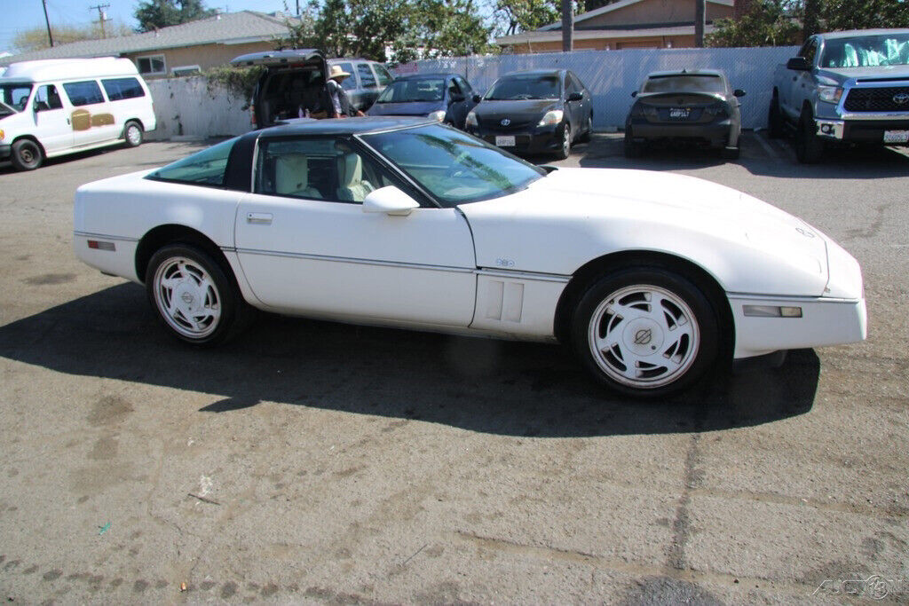 1988 Chevrolet Corvette - photo 7