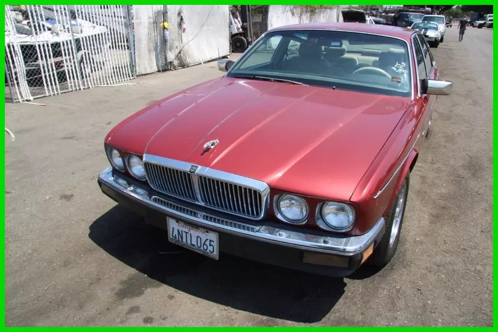 (OMR) 1988 Jaguar XJ Vanden Plas 3.6 L 6 Cylinder NO RESERVE 1988 Jaguar XJ Vanden Plas