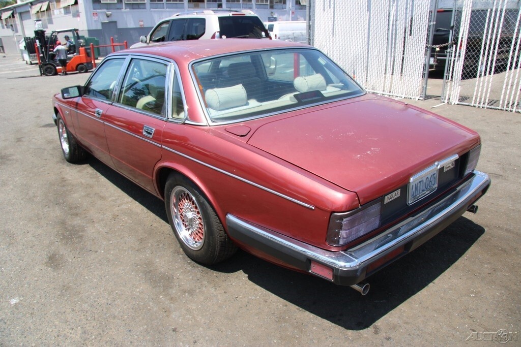 1988 Jaguar XJ Vanden Plas - photo 4