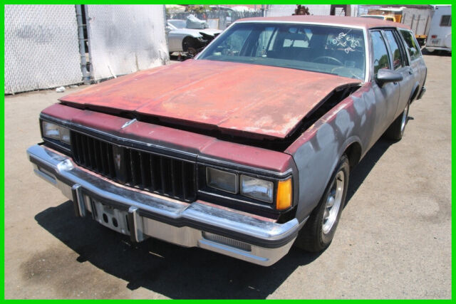 (OMR) 1989 Pontiac Safari V8 5.0L Automatic NO RESERVE 1989 Pontiac Safari