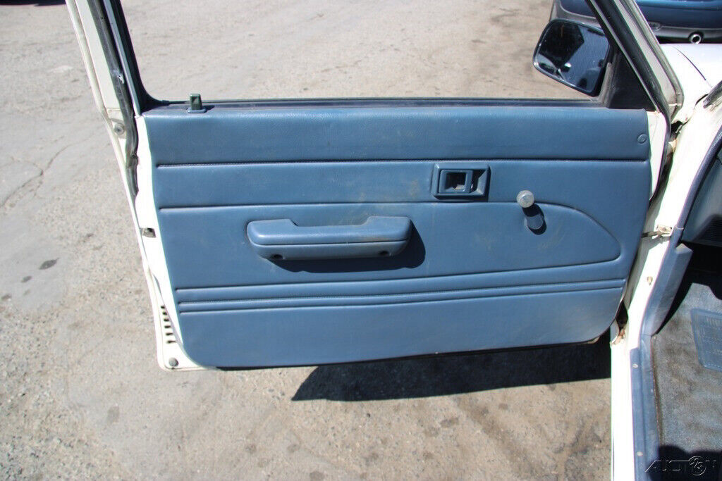 1989 Toyota Pickup - photo 12