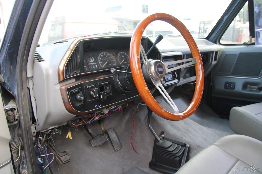 1990 Ford Bronco XLT - photo 13