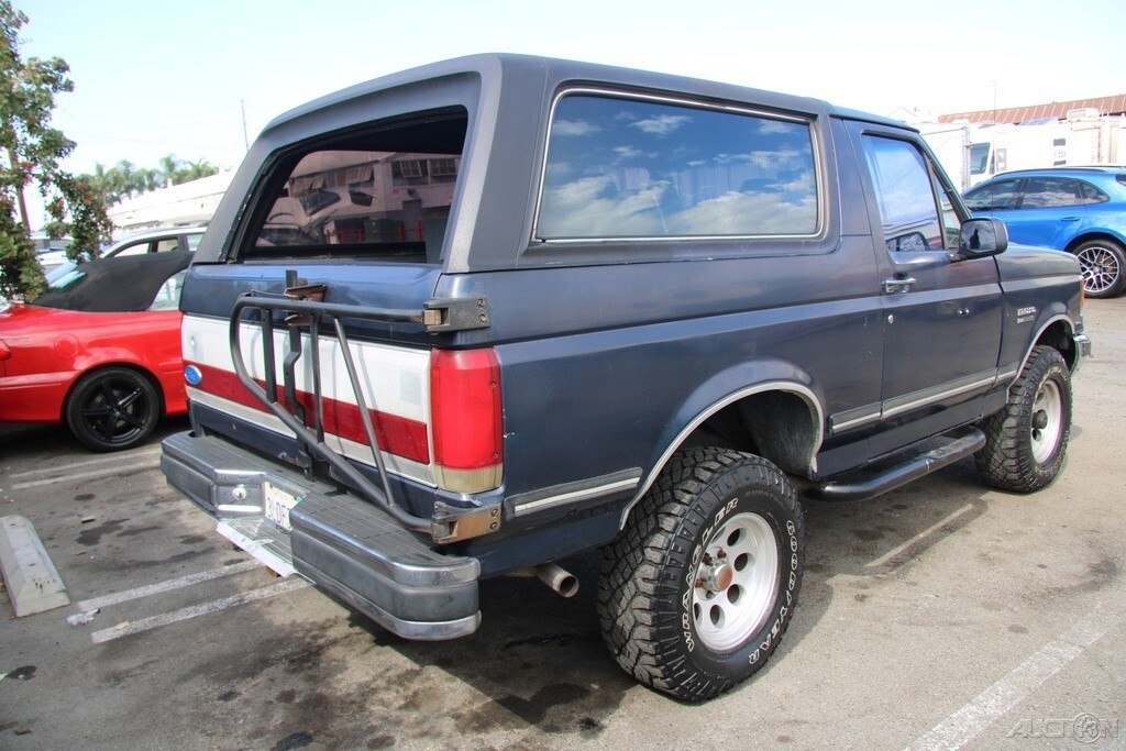 1990 Ford Bronco XLT - photo 6