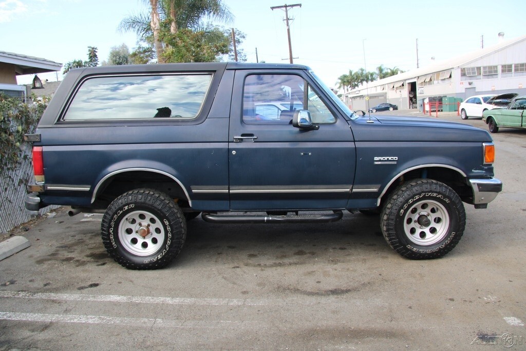 1990 Ford Bronco XLT - photo 7