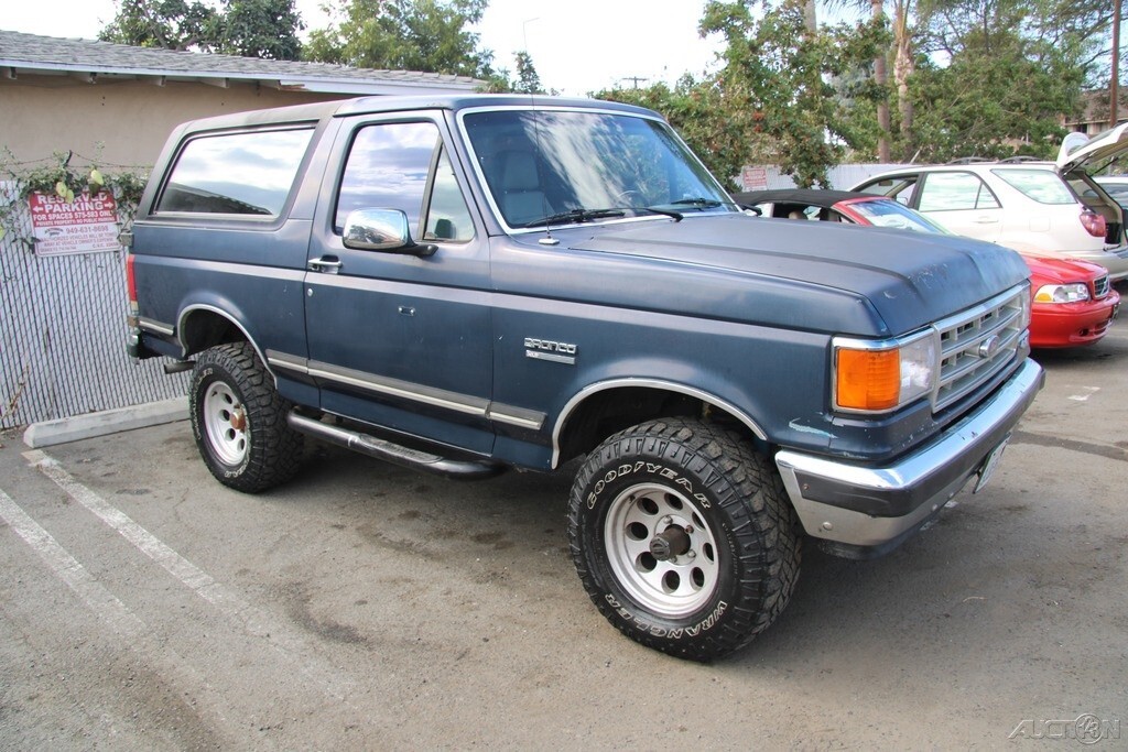1990 Ford Bronco XLT - photo 8