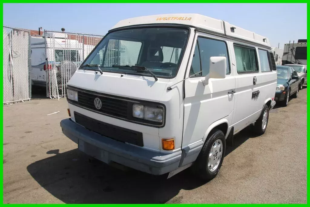 (OMR) 1990 Volkswagen Vanagon GL 2.1 L 4 Cylinder NO RESERVE 1990 Volkswagen Bus/Vanagon GL Camper