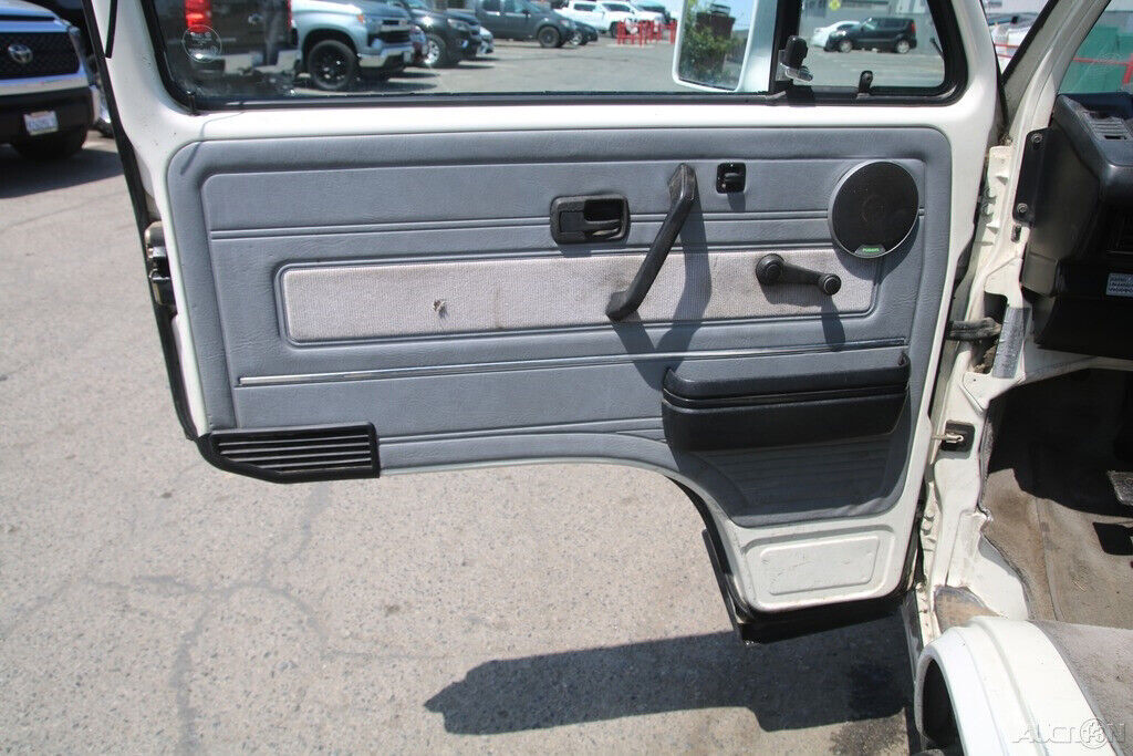 1990 Volkswagen Bus/Vanagon GL Camper - photo 12
