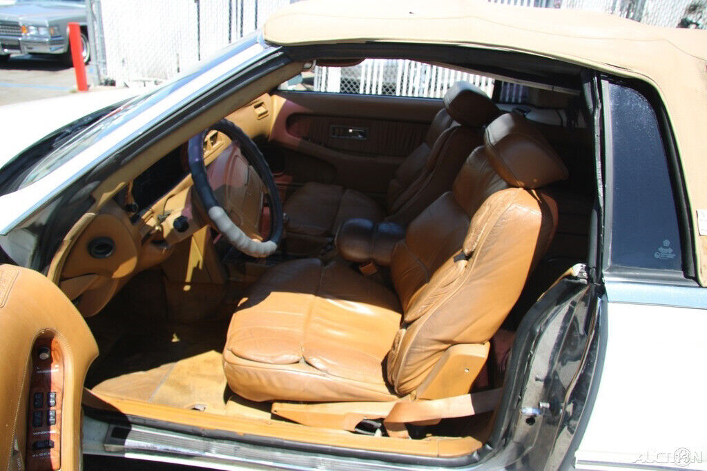 1991 Chrysler Town & Country - photo 11