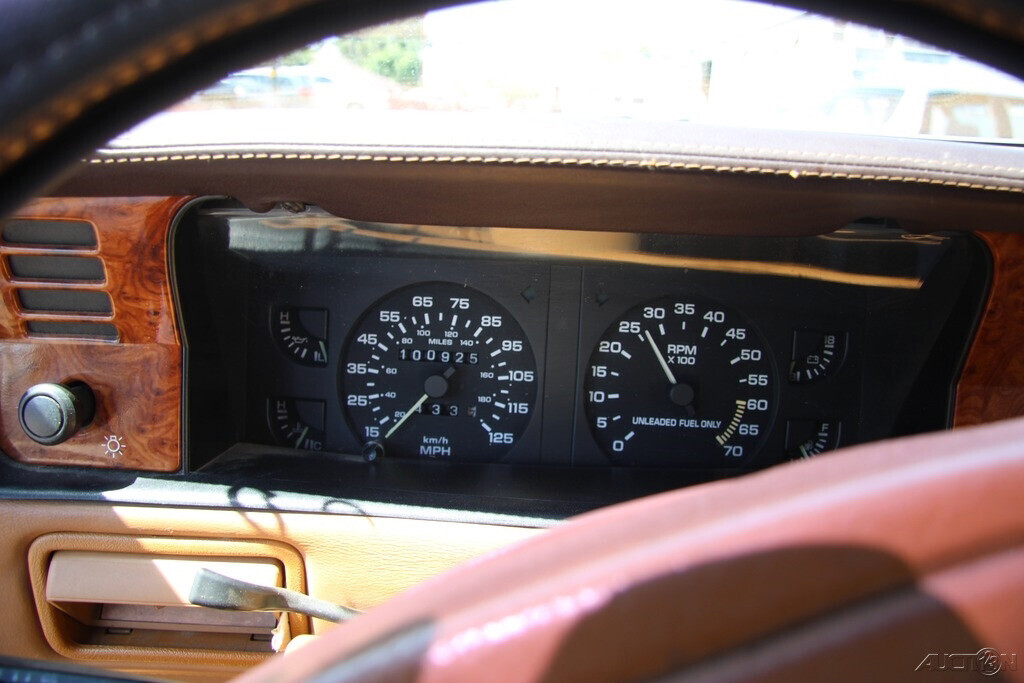 1991 Chrysler Town & Country - photo 13