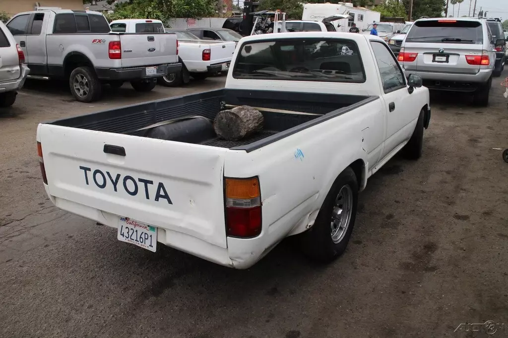 1992 Toyota Pickup - photo 5