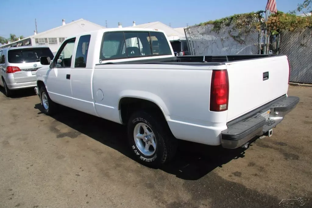 1993 Chevrolet C/K Pickup 1500 C1500 - photo 4