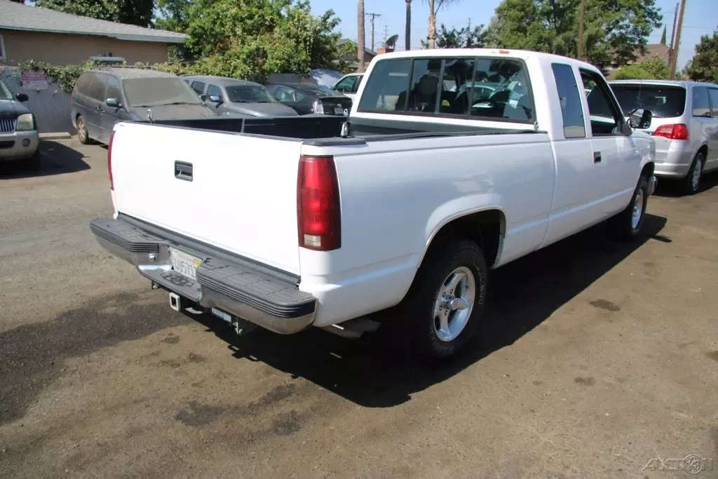 1993 Chevrolet C/K Pickup 1500 C1500 - photo 7