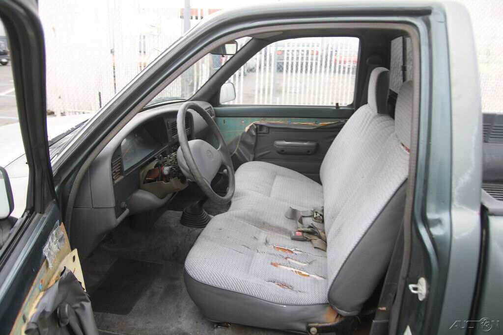 1993 Toyota Pickup - photo 12