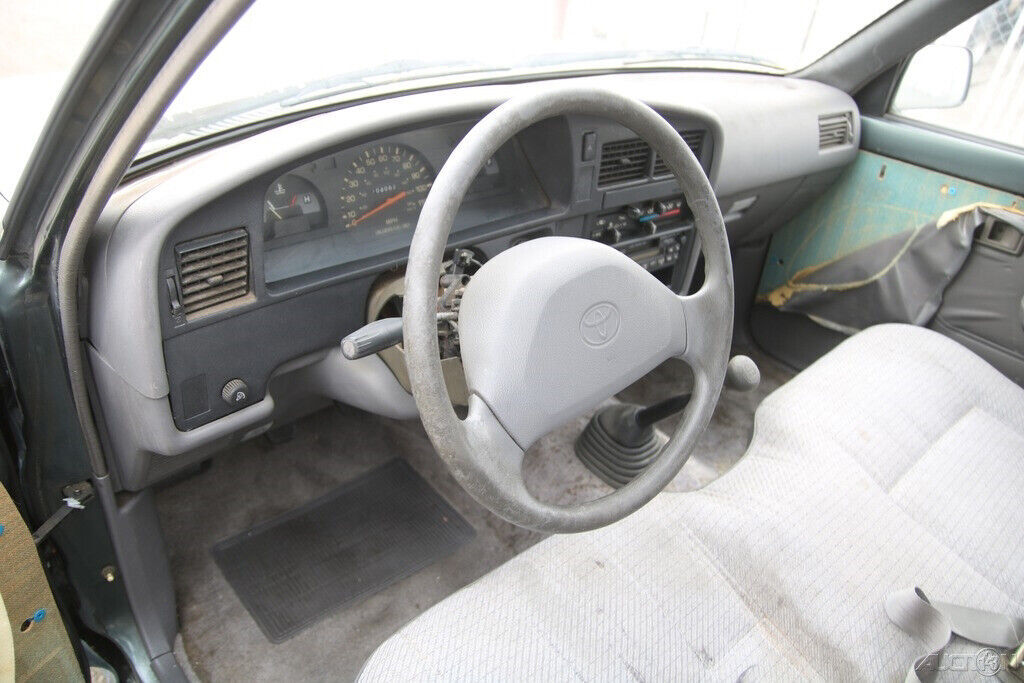 1993 Toyota Pickup - photo 13