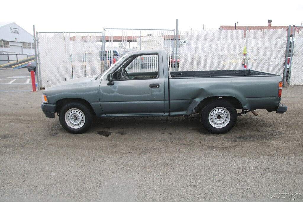 1993 Toyota Pickup - photo 3