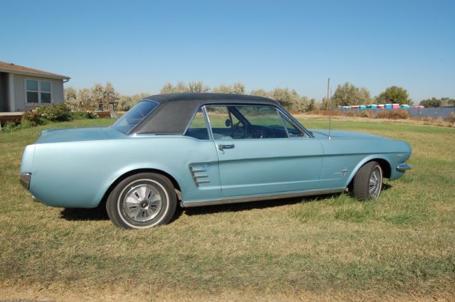 1966 Ford Mustang Ultra Rare Deluxe! - photo 2