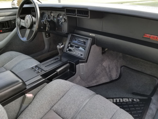 1988 Chevrolet Camaro 2dr Coupe IROC Z - photo 12
