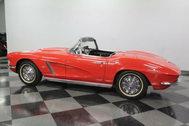 1962 Chevrolet Corvette Convertible - photo 9
