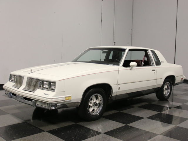 ONE-FAMILY OWNED CUTLASS, ALL-ORIGINAL, WELL-PRESERVED, 62K ACTUAL MILES!! 1985 Oldsmobile Cutlass Supreme