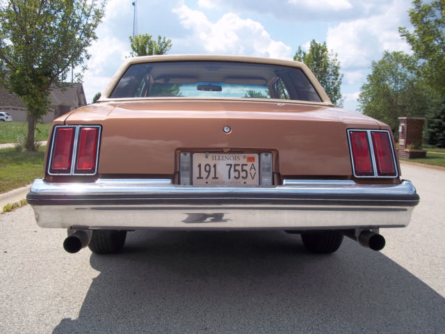 1979 Oldsmobile Cutlass Pillow top cloth 60/40 seating - photo 3