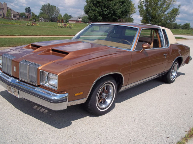 1979 Oldsmobile Cutlass Pillow top cloth 60/40 seating - photo 7