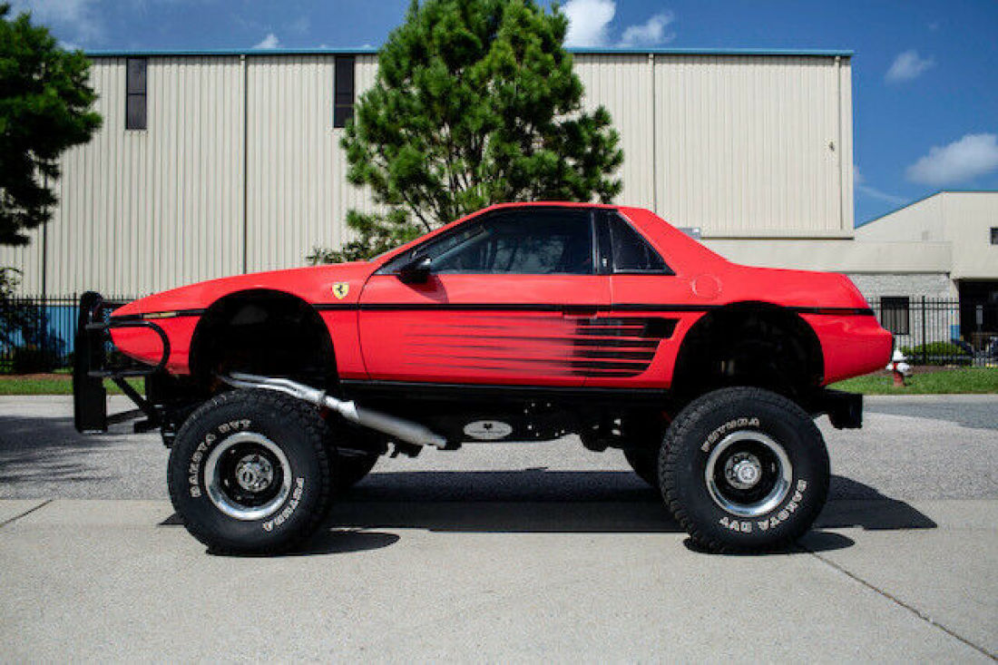 1984 Pontiac Fiero custom - photo 2