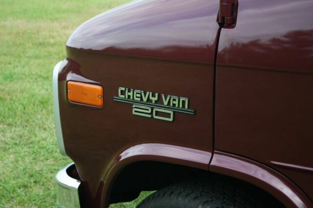 1990 Chevrolet G20 Van - photo 10