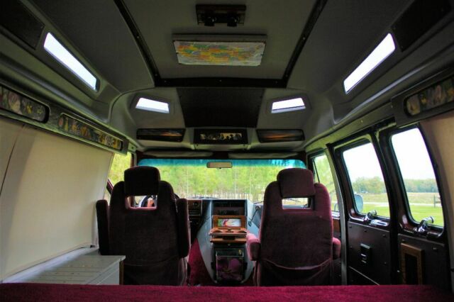 1990 Chevrolet G20 Van - photo 2