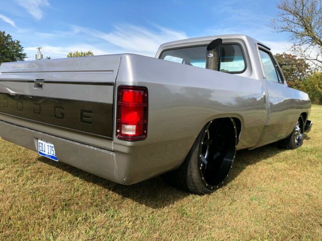 1991 Dodge Ram 2500 loaded - photo 3