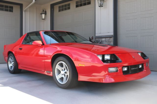 1989 Chevrolet Camaro IROC - photo 3
