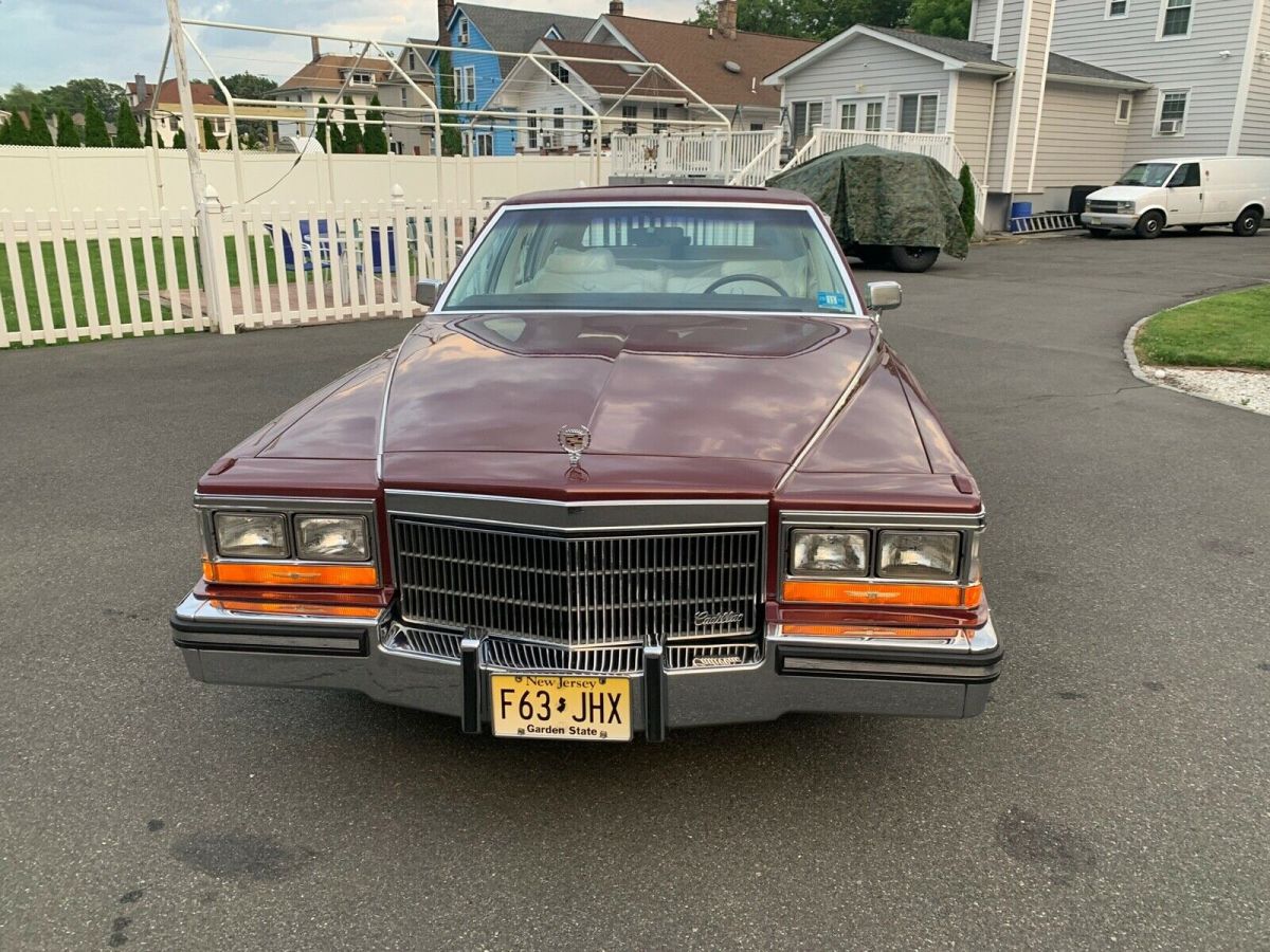 1986 Cadillac Fleetwood - photo 10