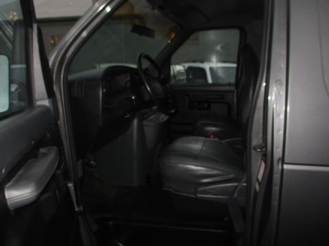 1992 Ford E-Series Van E250 - photo 7