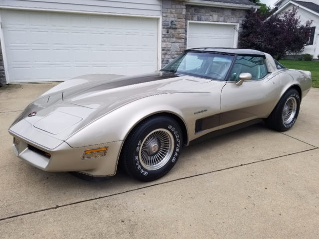 One of the cleanest and complete 1982 Collector Corvettes anywhere only 13K!! 1982 Chevrolet Corvette Hatchback