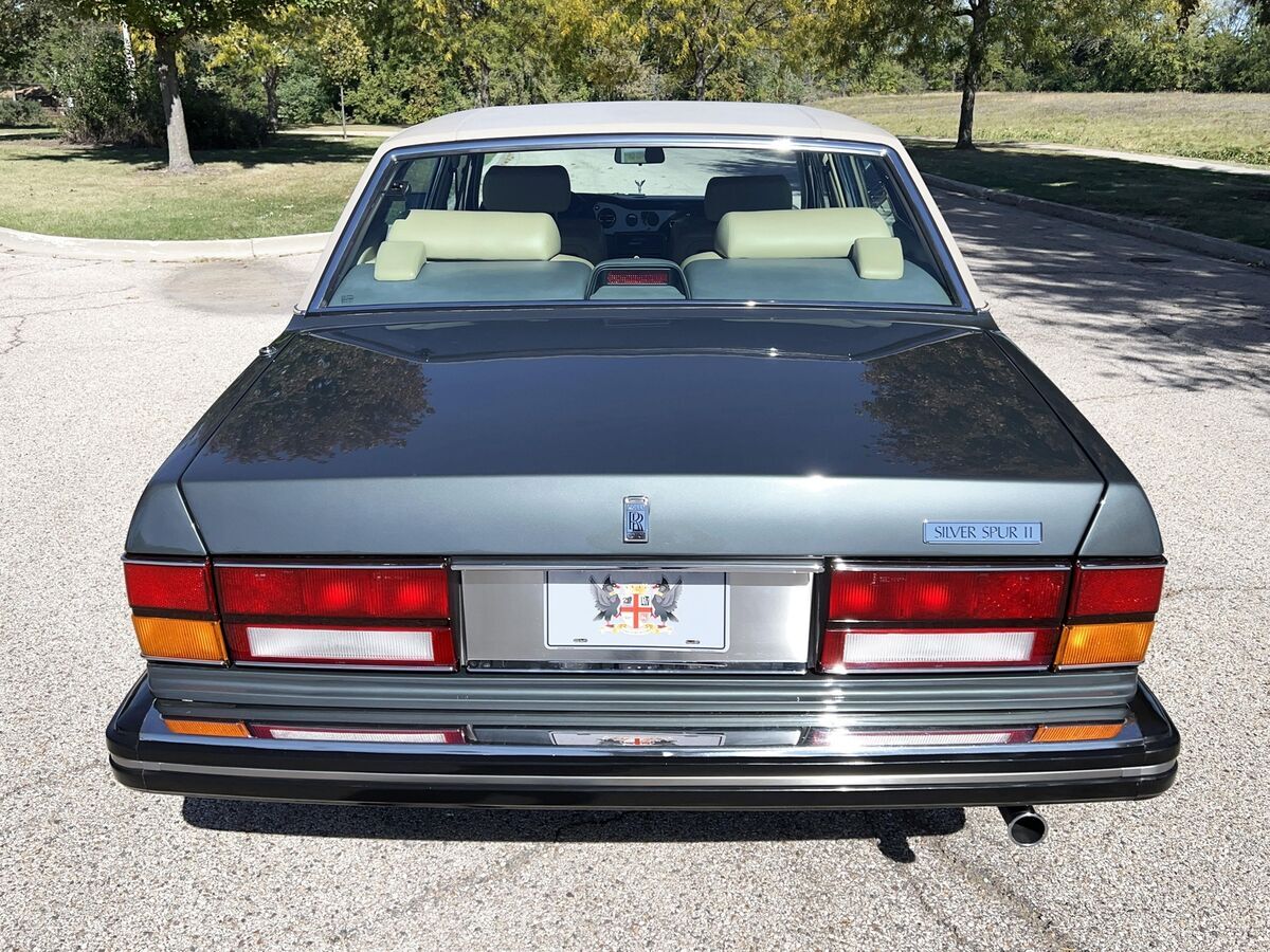 1990 Rolls-Royce Silver Spirit/Spur/Dawn ("LWB") - photo 12