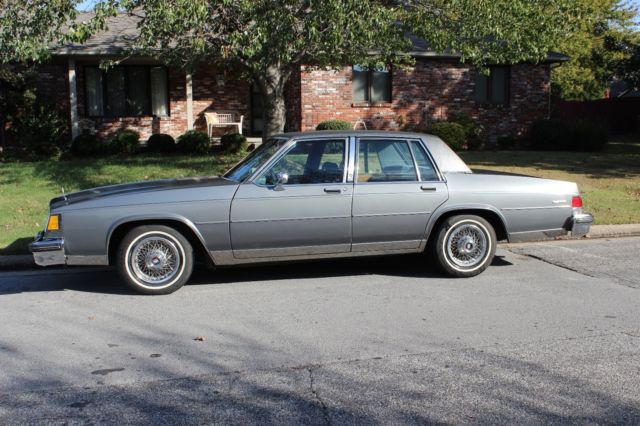 1985 Buick LeSabre Limited Sedan - photo 2