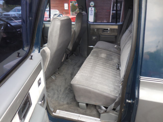 1988 Chevrolet Suburban Silverado 10 - photo 10