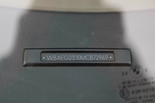 1991 BMW 8-Series Coupé with 52 Kmiles for the Collector !!! - photo 10