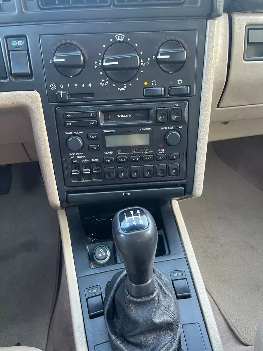 One owner 1994 volvo 850 wagon 5 speed manual transmission 1994 Volvo 850