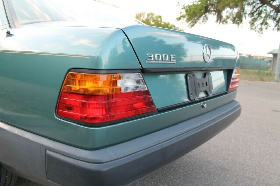 1986 Mercedes-Benz 300E E 300 amazing 42k miles - photo 10