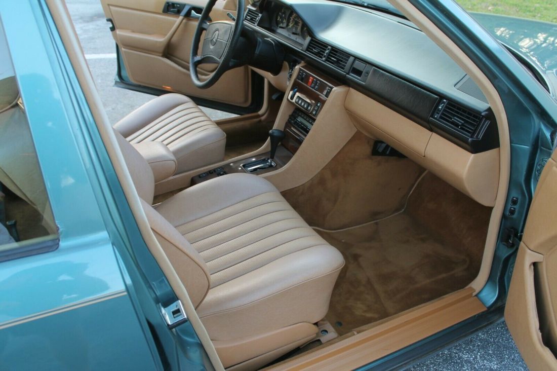 1986 Mercedes-Benz 300E E 300 amazing 42k miles - photo 12