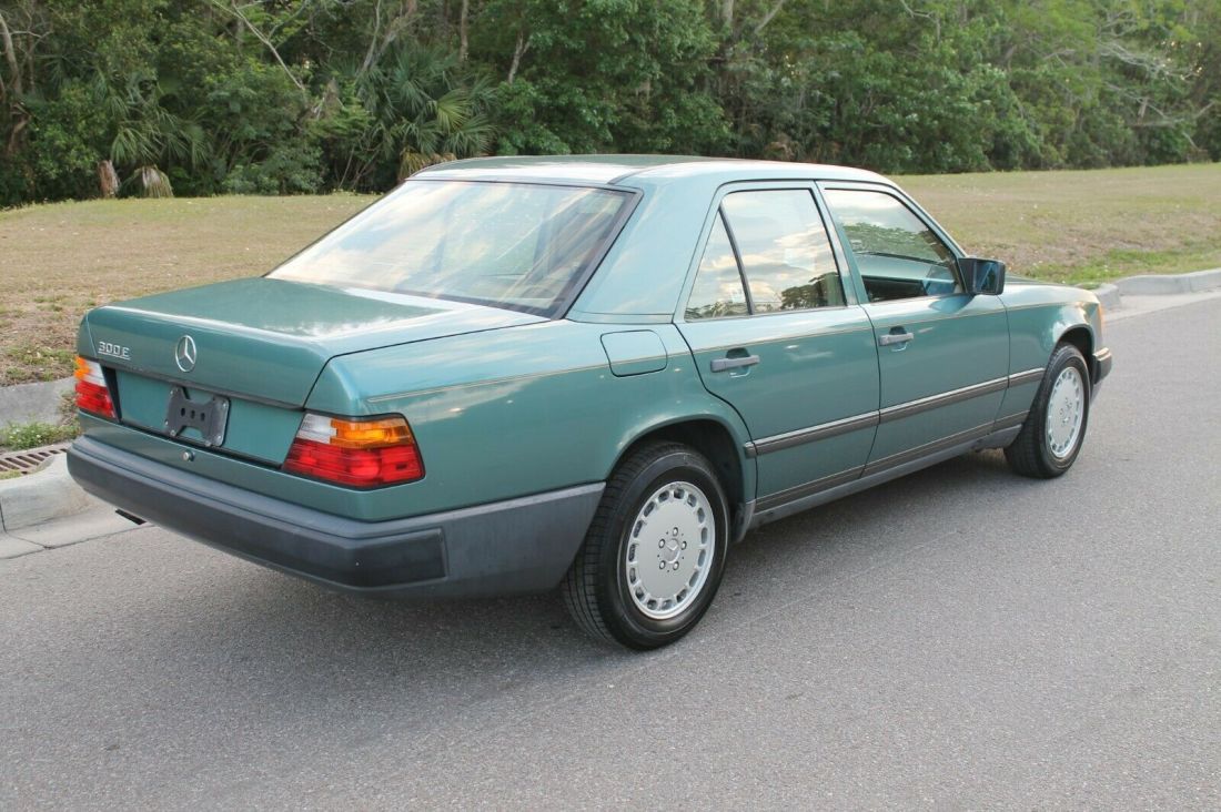1986 Mercedes-Benz 300E E 300 amazing 42k miles - photo 5