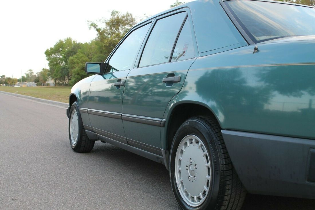 1986 Mercedes-Benz 300E E 300 amazing 42k miles - photo 7