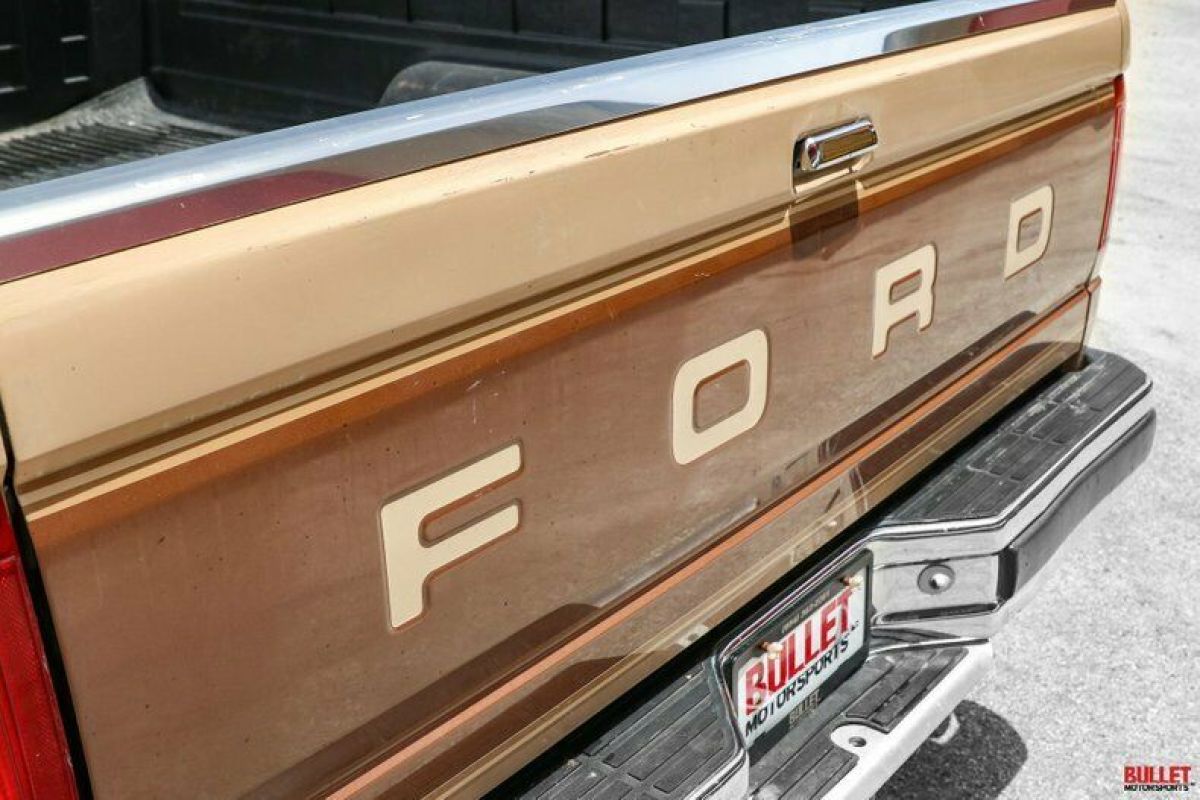 1989 Ford F250 - photo 13