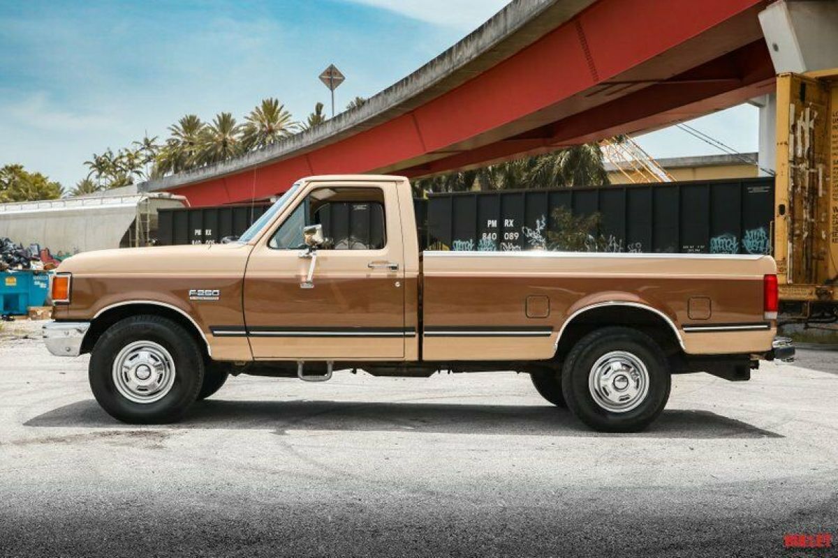 1989 Ford F250 - photo 5