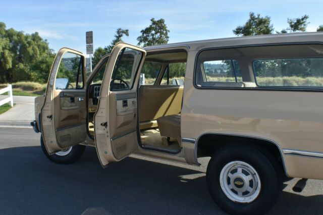 1983 Chevrolet Suburban Silverado 20 - photo 7