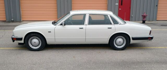 1991 Jaguar XJ6 LUXURIOUS