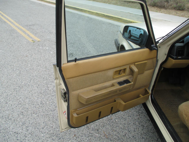 1989 Volvo 240 DL - photo 4